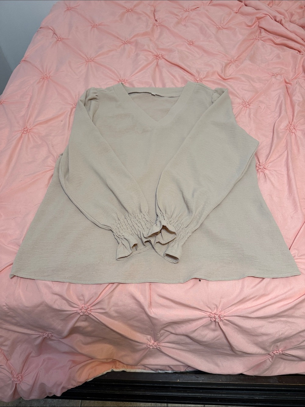 Relaxed V-Neck Tunic Top in Light Beige with Shirred Cuffs